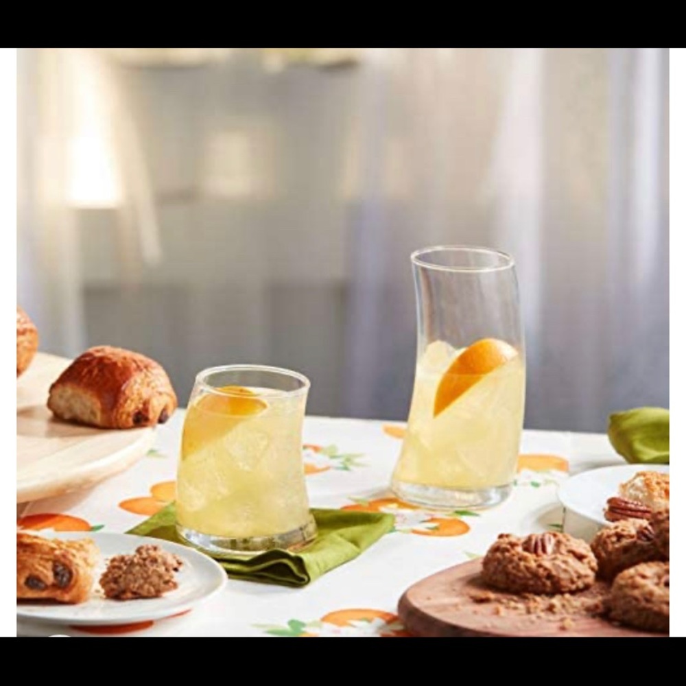 Curvy funky Glassware 16 pieces